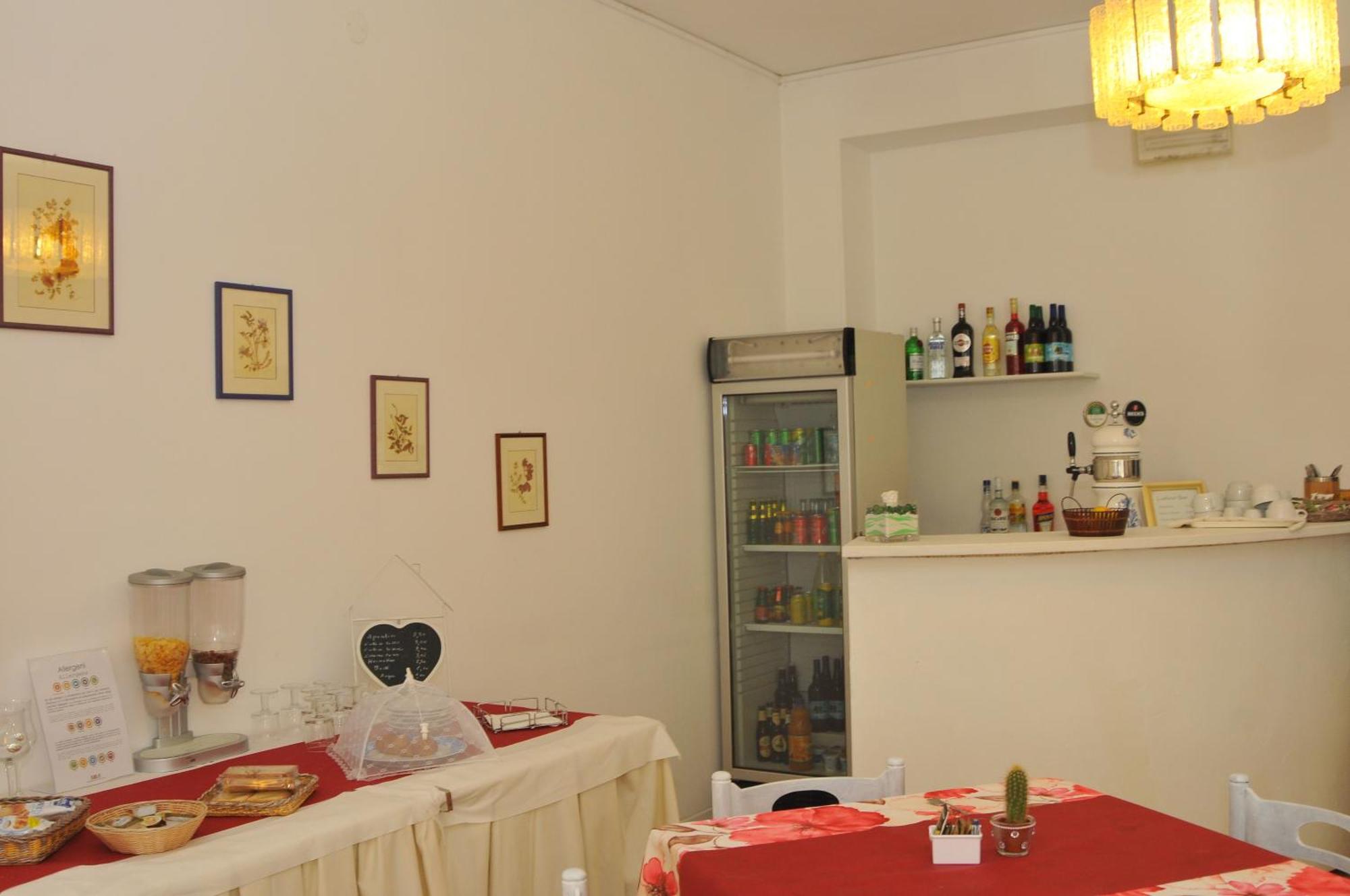 Pensione Elena Misano Adriatico Extérieur photo